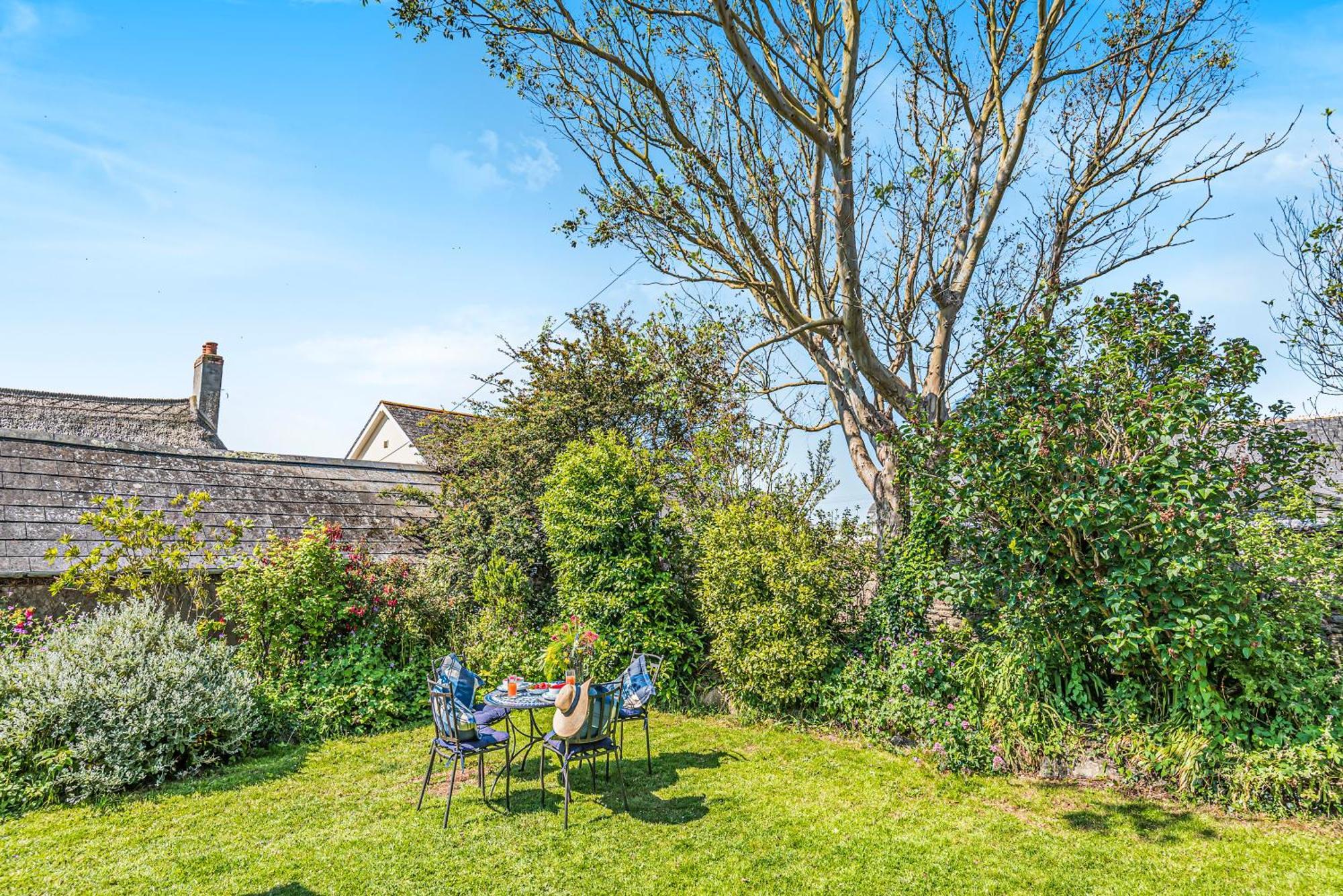 The Secret Garden Villa Malborough Exterior photo